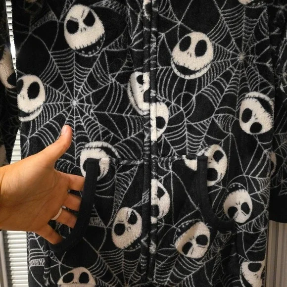 Disney NIGHTMARE BEFORE CHRISTMAS Fleece Sleepwear Costume Adult‎ Medium - Picture 3 of 4